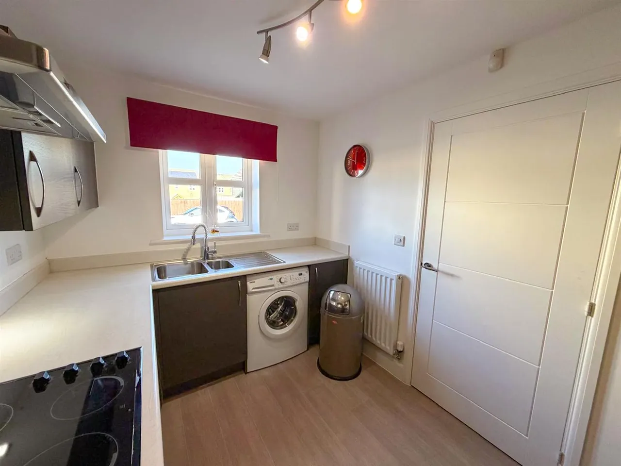 Townson Fold, Eastburn, BD20 8BS, photo 4