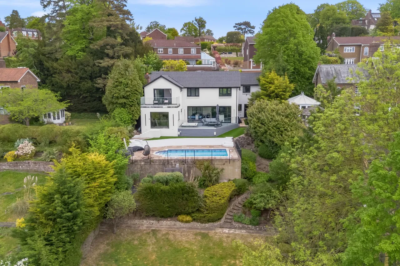 Westview Road, Warlingham, photo 2