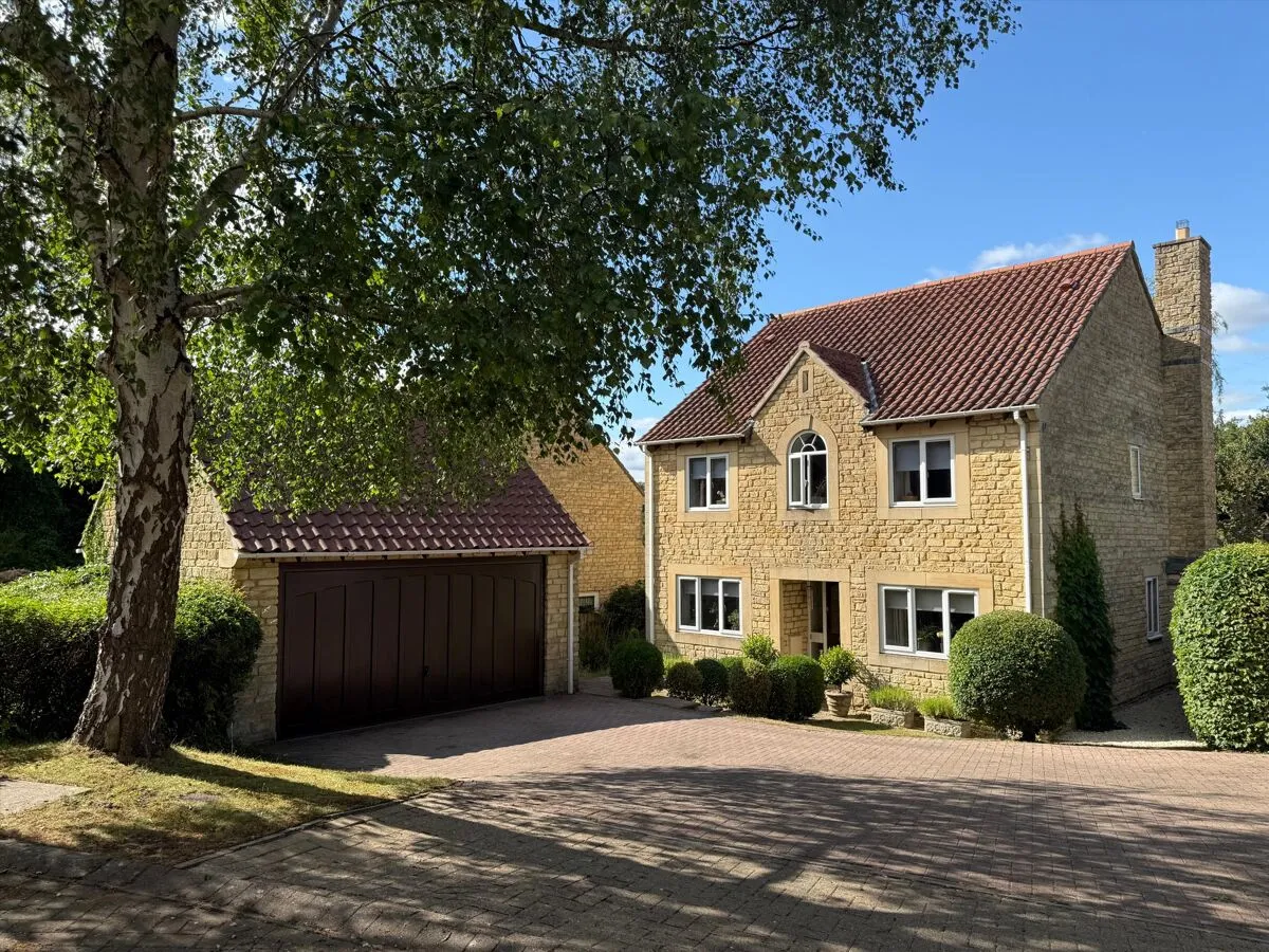 4 bed house for sale, Miller Walk, Bathampton, BA2