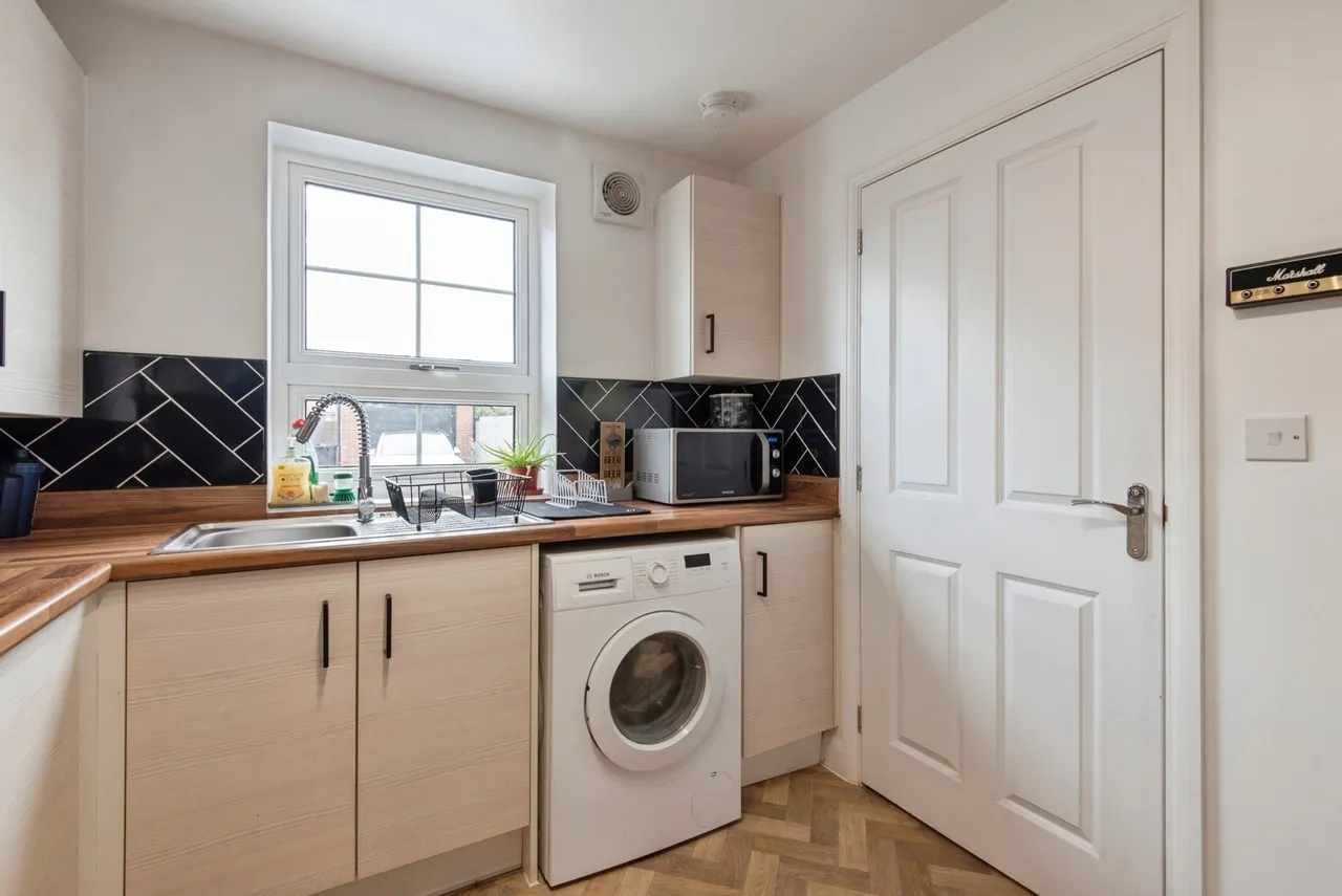 Belpaire Close, Lower Stondon, Henlow, Hertfordshire, SG16, photo 3