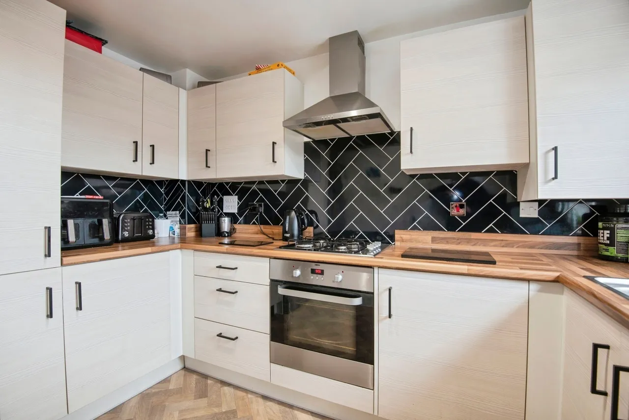 Belpaire Close, Lower Stondon, Henlow, Hertfordshire, SG16, photo 2