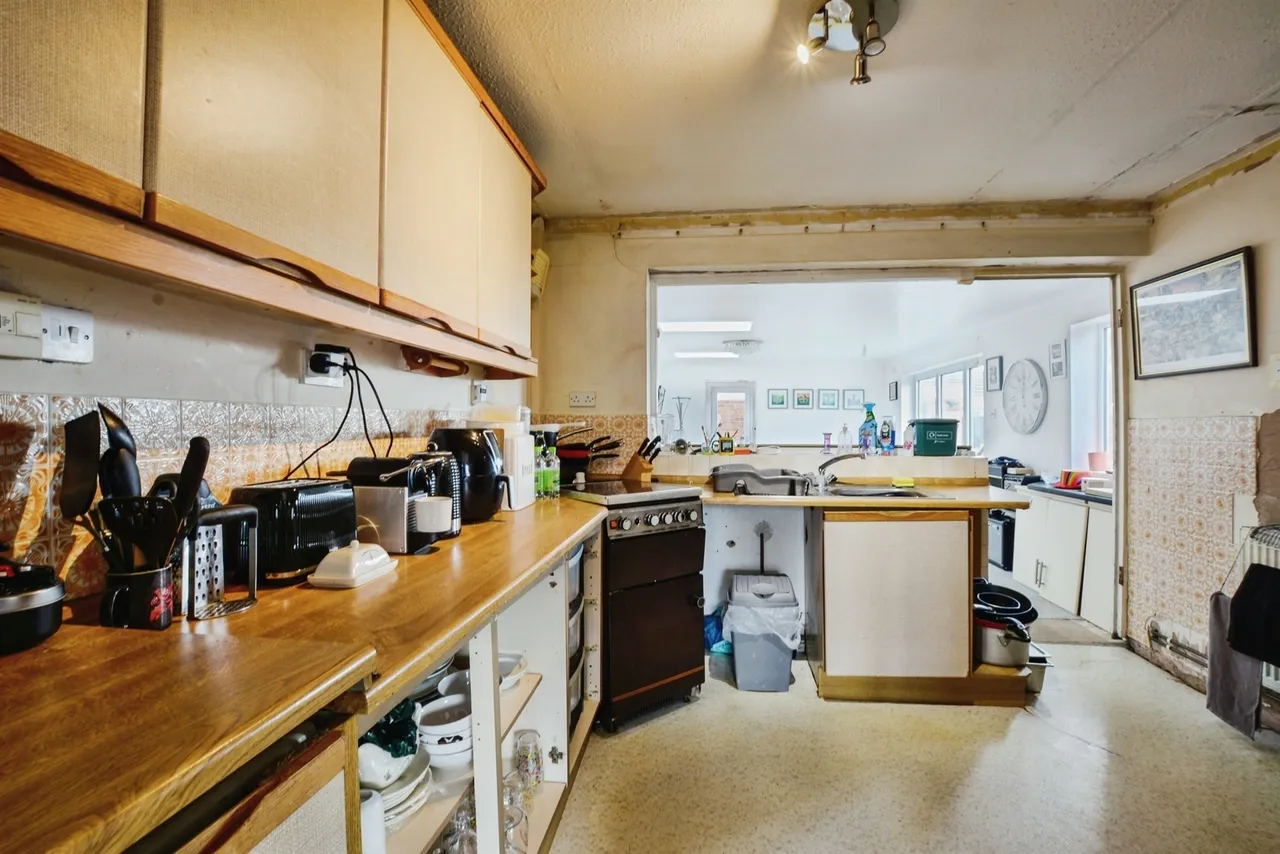 Sussex Avenue, Boston, PE21, photo 8