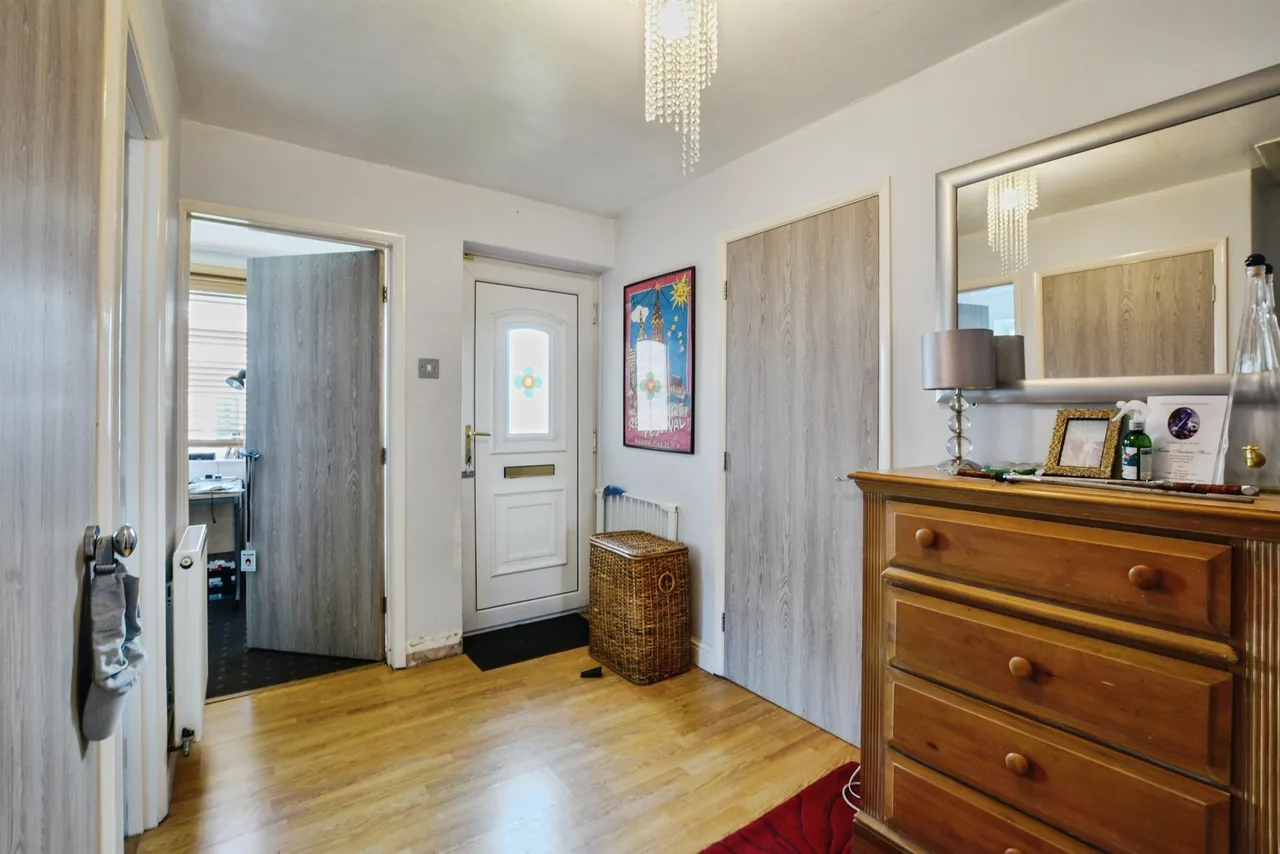 Sussex Avenue, Boston, PE21, photo 5