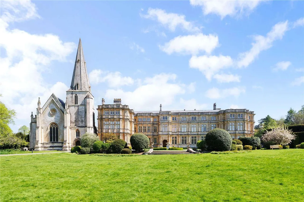 4 bed flat for sale — Sherborne House, Sherborne, Gloucestershire, GL54 3DZ