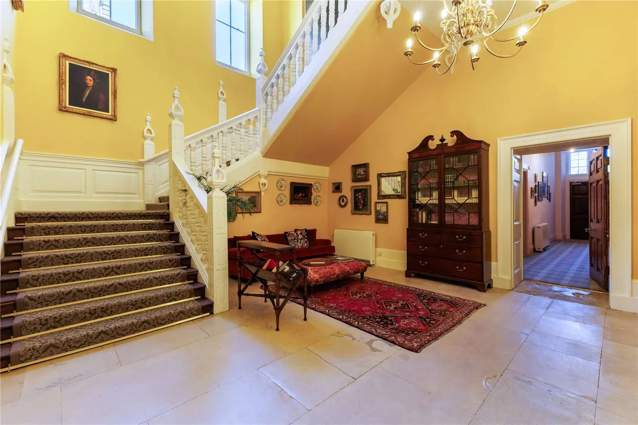 Sherborne House, Sherborne, Gloucestershire, GL54 3DZ, photo 2