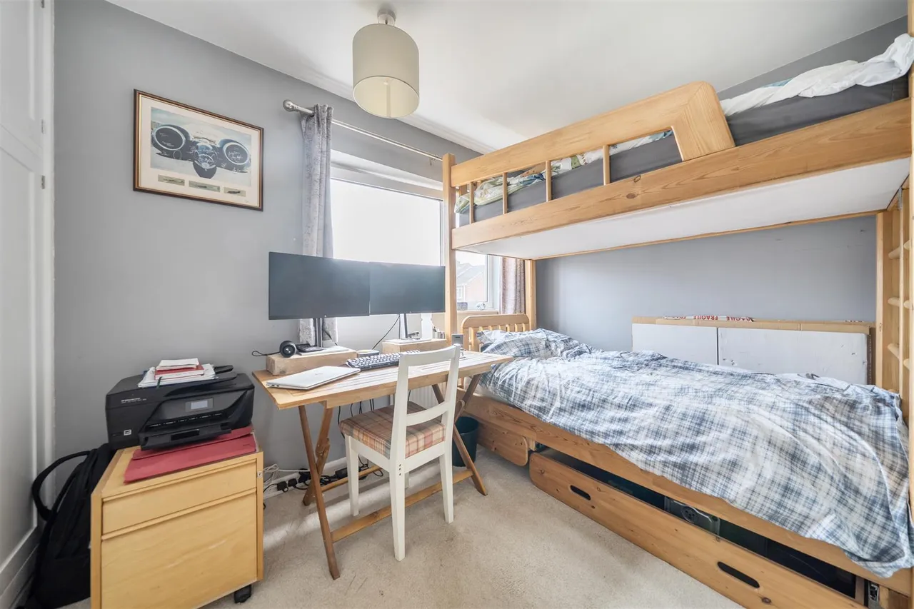 St. Matthews Close, Rowde, SN10, photo 10