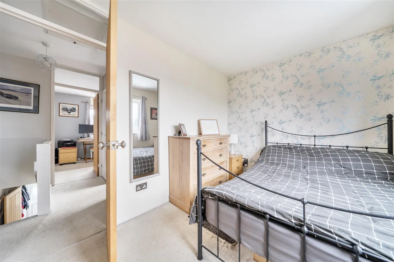 St. Matthews Close, Rowde, SN10, photo 9