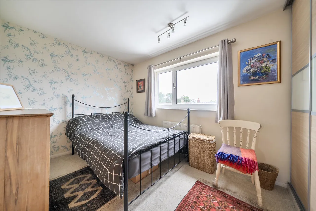 St. Matthews Close, Rowde, SN10, photo 8