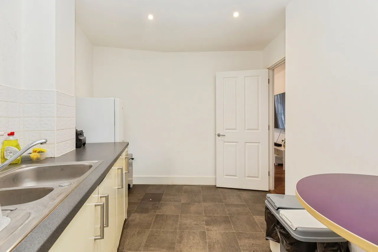 Coxhill Way, Aylesbury, Buckinghamshire, HP21, photo 5