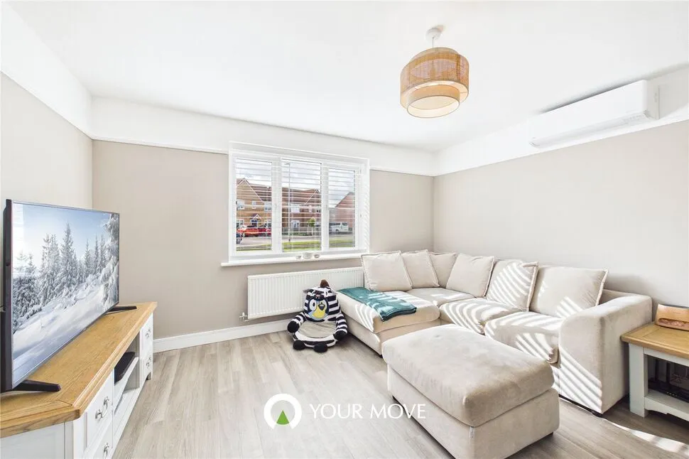 Colby Drive, Bradwell, NR31, photo 2