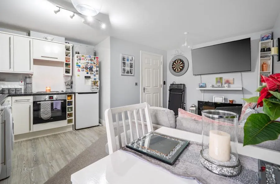 Pasteur Drive, Swindon, SN1, photo 6