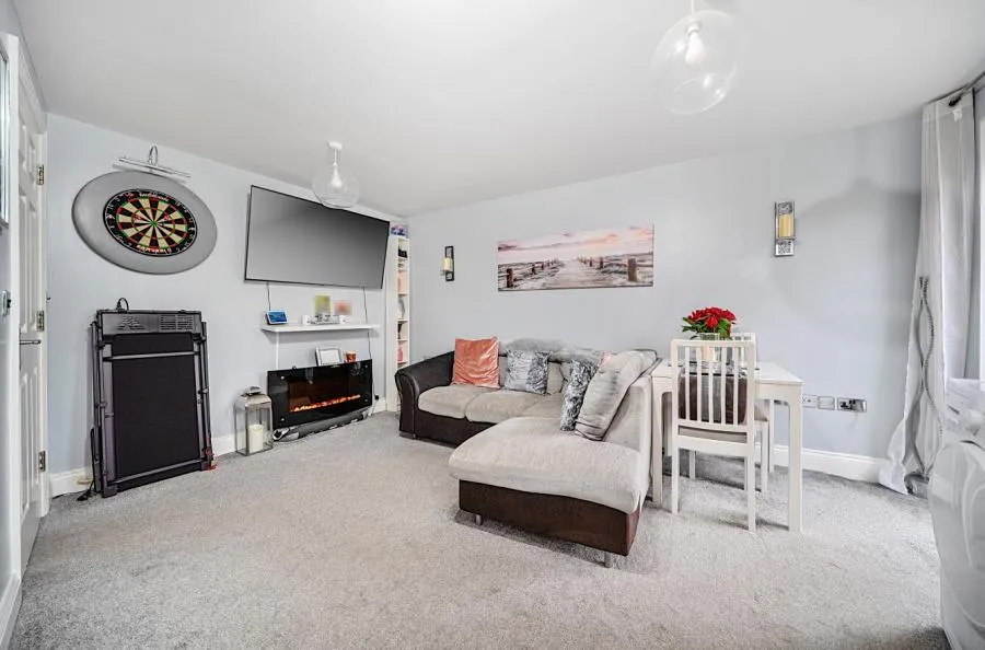 Pasteur Drive, Swindon, SN1, photo 5