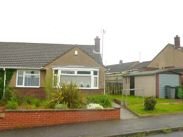 2 bed house for sale — Pendered Road, Wellingborough, NN8