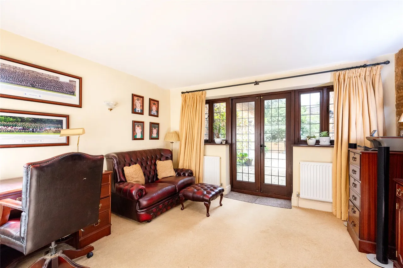 Upper Harlestone, NN7, photo 10
