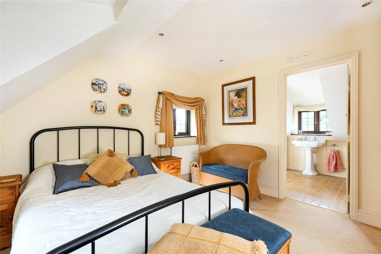 Upper Harlestone, NN7, photo 15