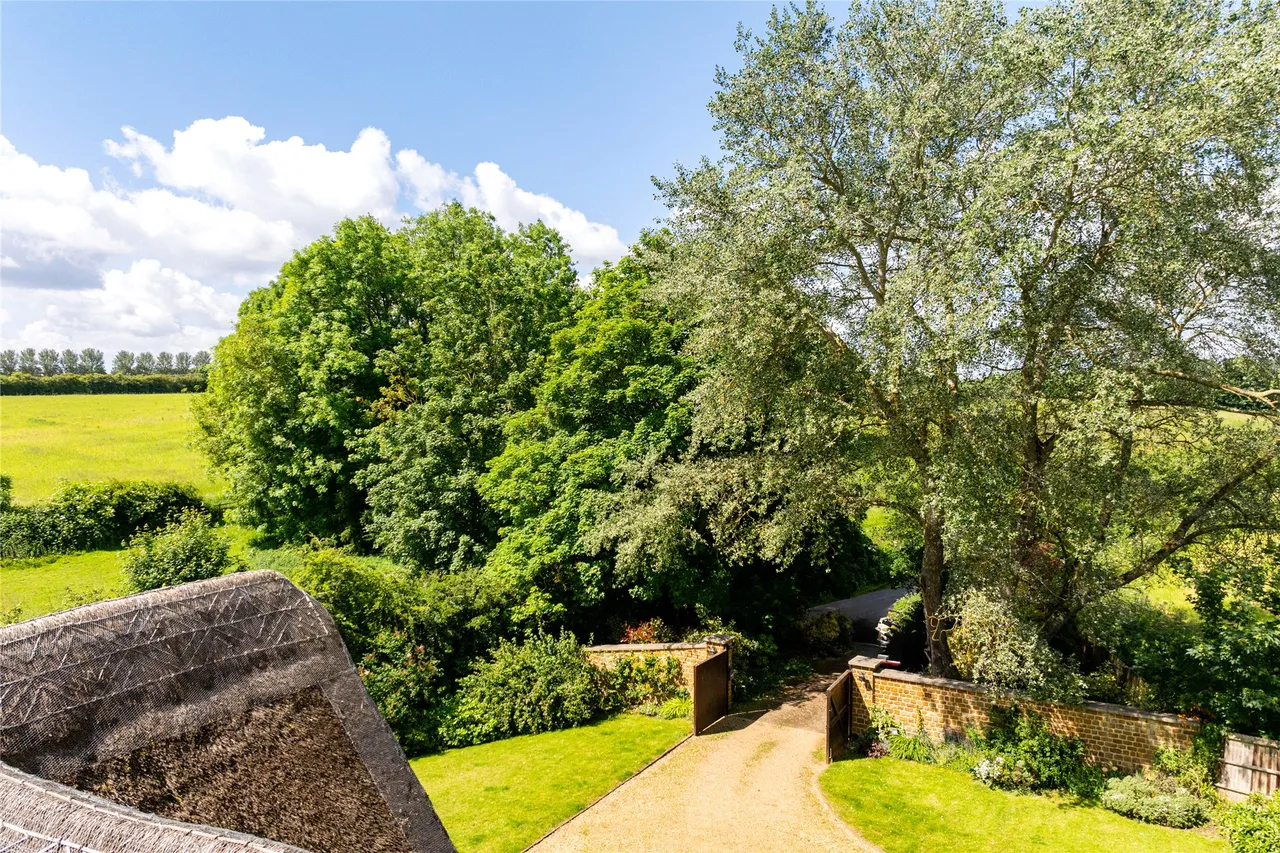 Upper Harlestone, NN7, photo 24