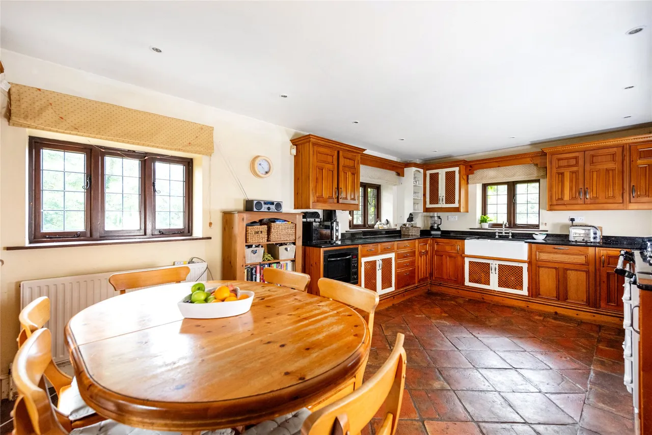 Upper Harlestone, NN7, photo 8