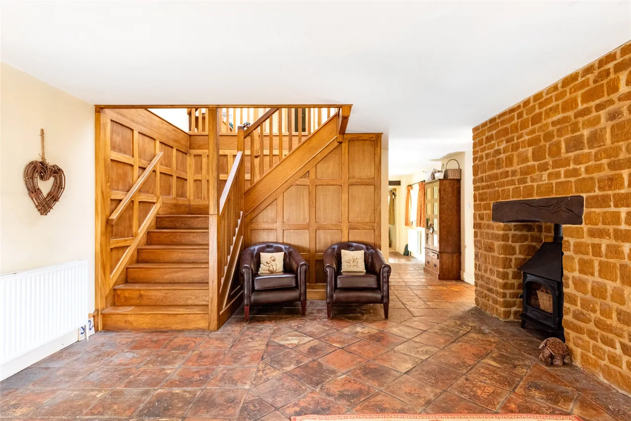 Upper Harlestone, NN7, photo 3