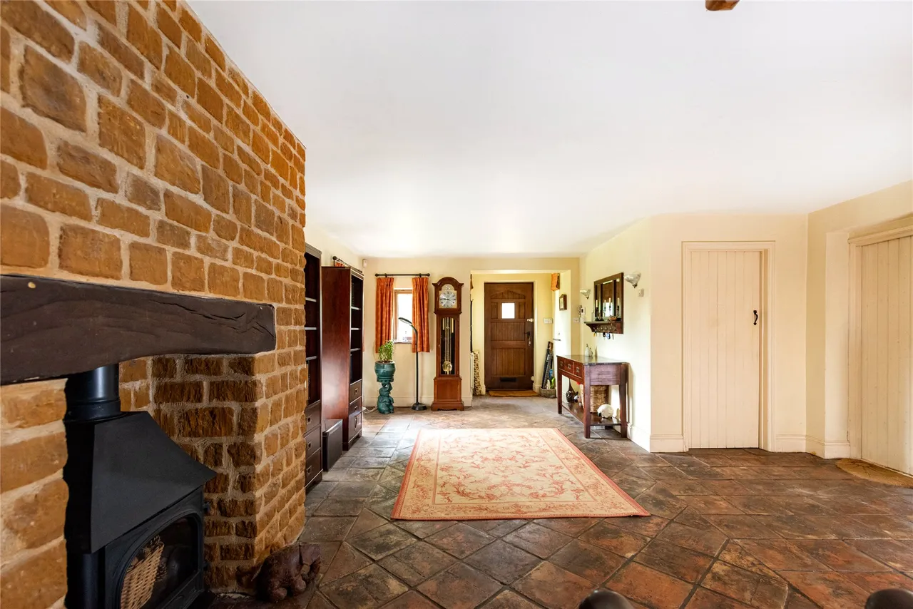 Upper Harlestone, NN7, photo 21