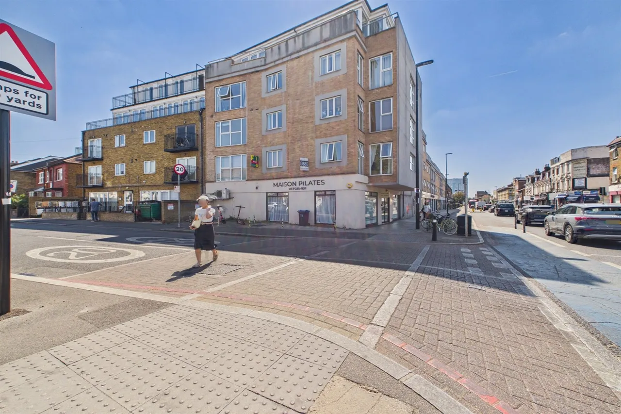 3 High Street, Colliers Wood, London, SW19 2BF, photo 8