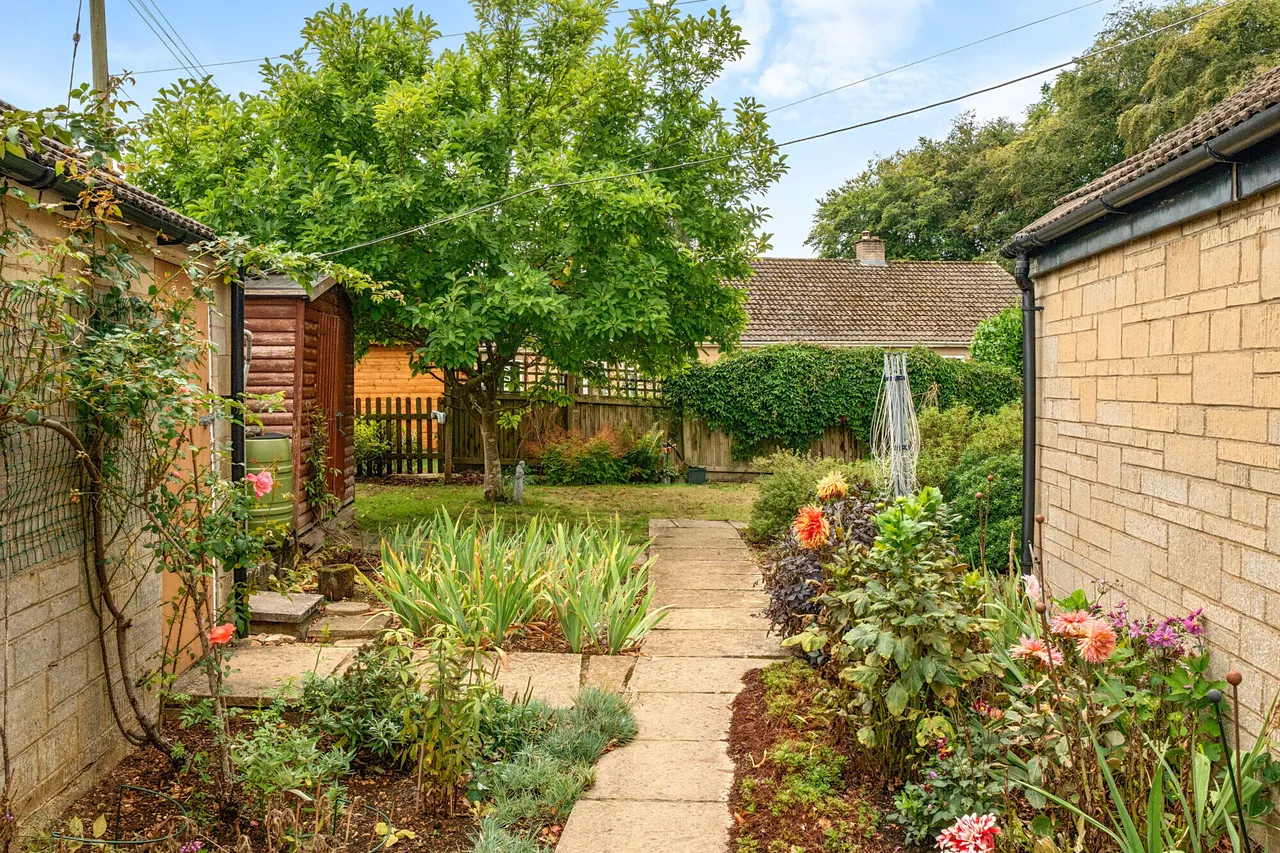 Vatch lane, Eastcombe, GL6, photo 13
