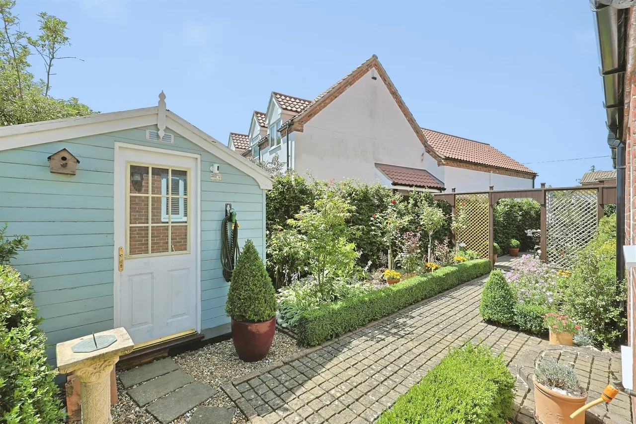 Houghton Lane, North Pickenham, PE37, photo 28