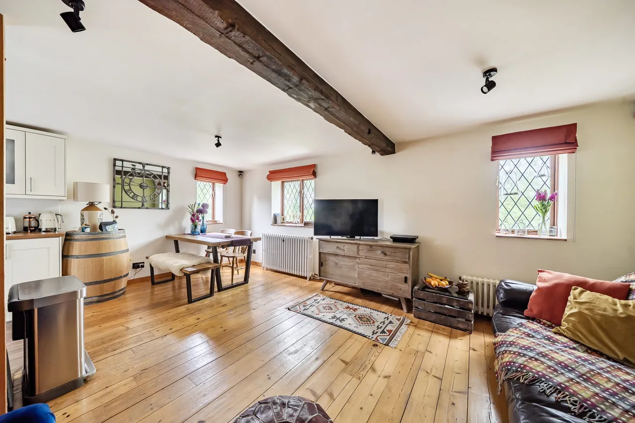 Oast Kiln House Woodhill Lane, Long Sutton, Hook, RG29 1SU, photo 6