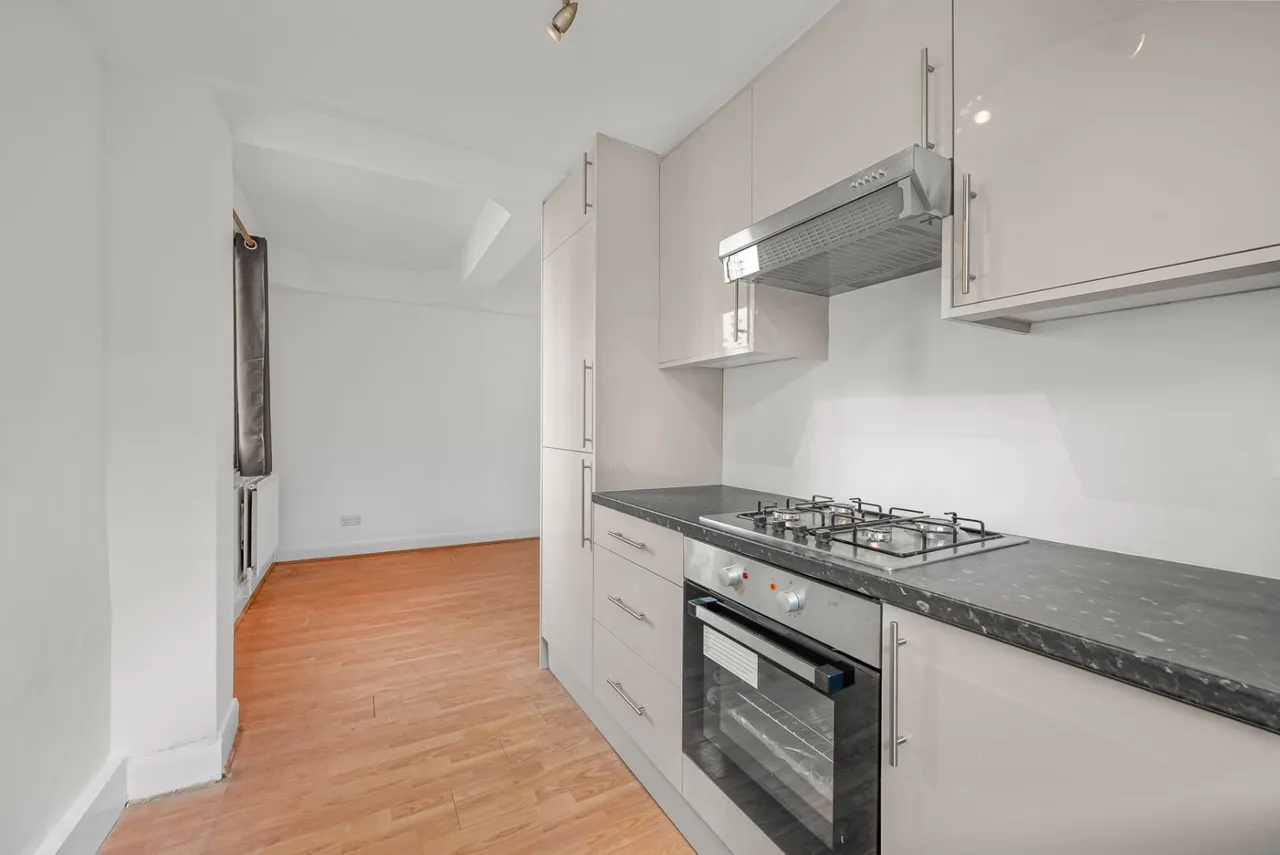 Frogmore, London, SW18, photo 6