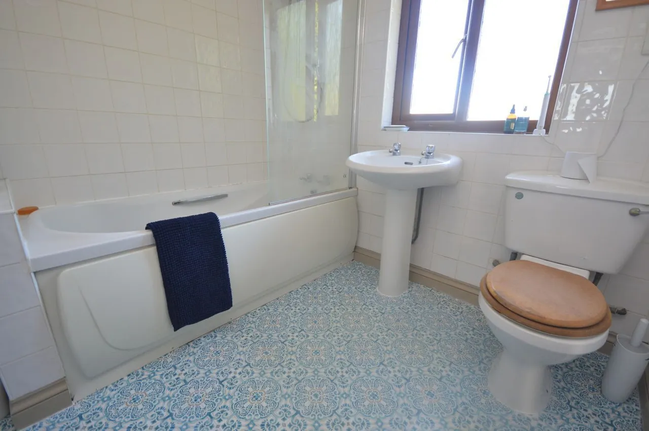 Moorland Street, Axbridge, BS26, photo 17