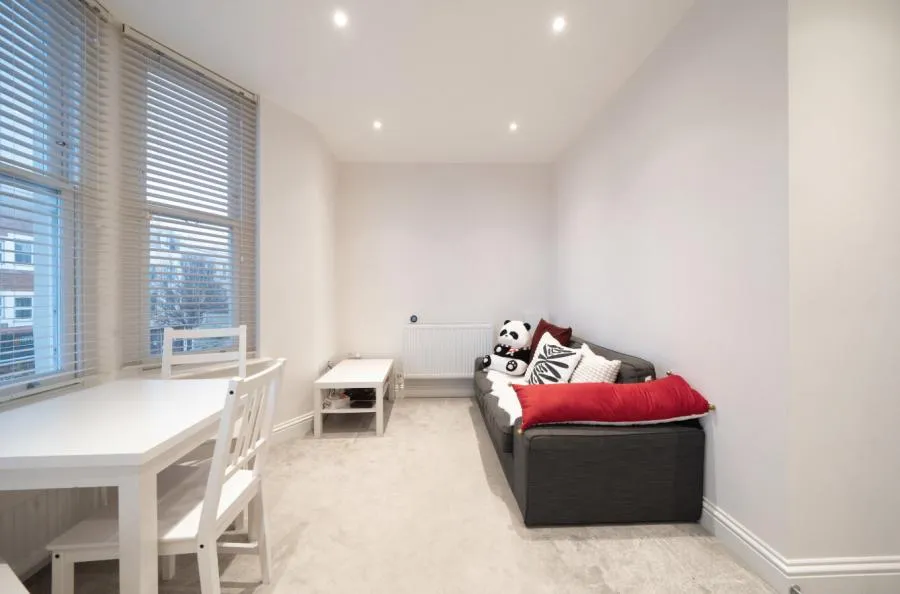 Askew Road, London, W12, photo 6