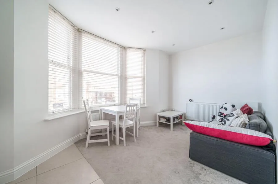 Askew Road, London, W12, photo 4