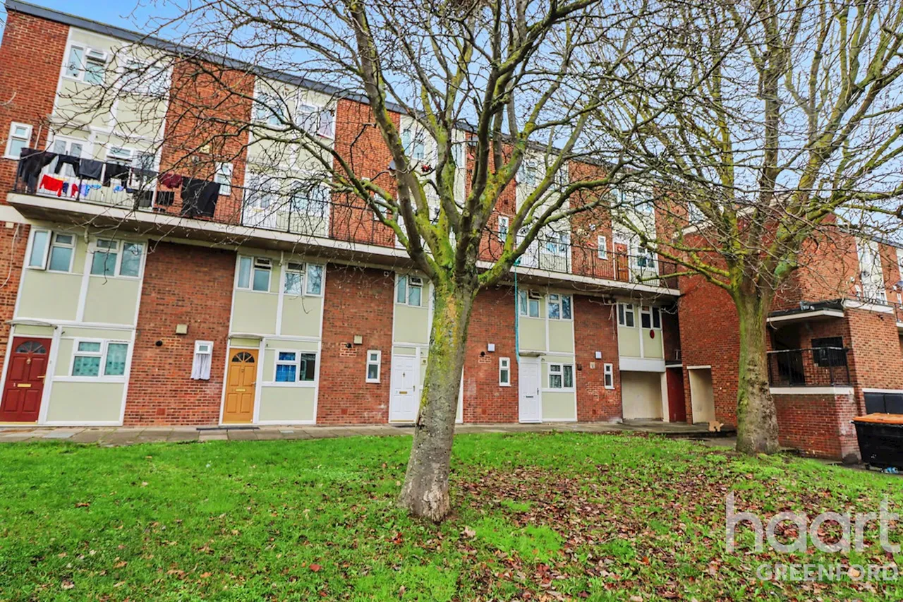 2 bed flat for sale, Whittle Close, Southall, UB1