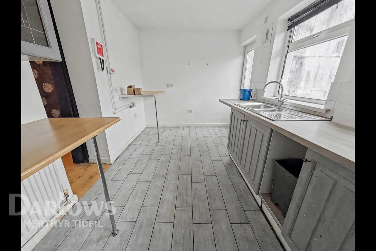 Caerhendy Street, Merthyr Tydfil, photo 7