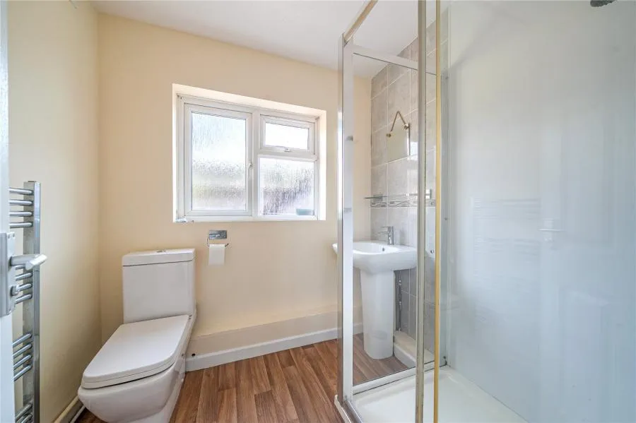 Bath Road, Thatcham, RG18, photo 13