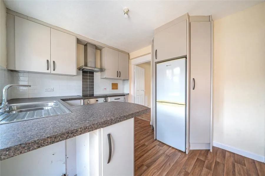 Bath Road, Thatcham, RG18, photo 7
