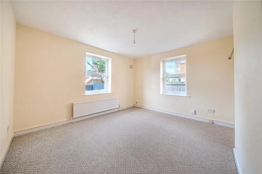 Bath Road, Thatcham, RG18, photo 12