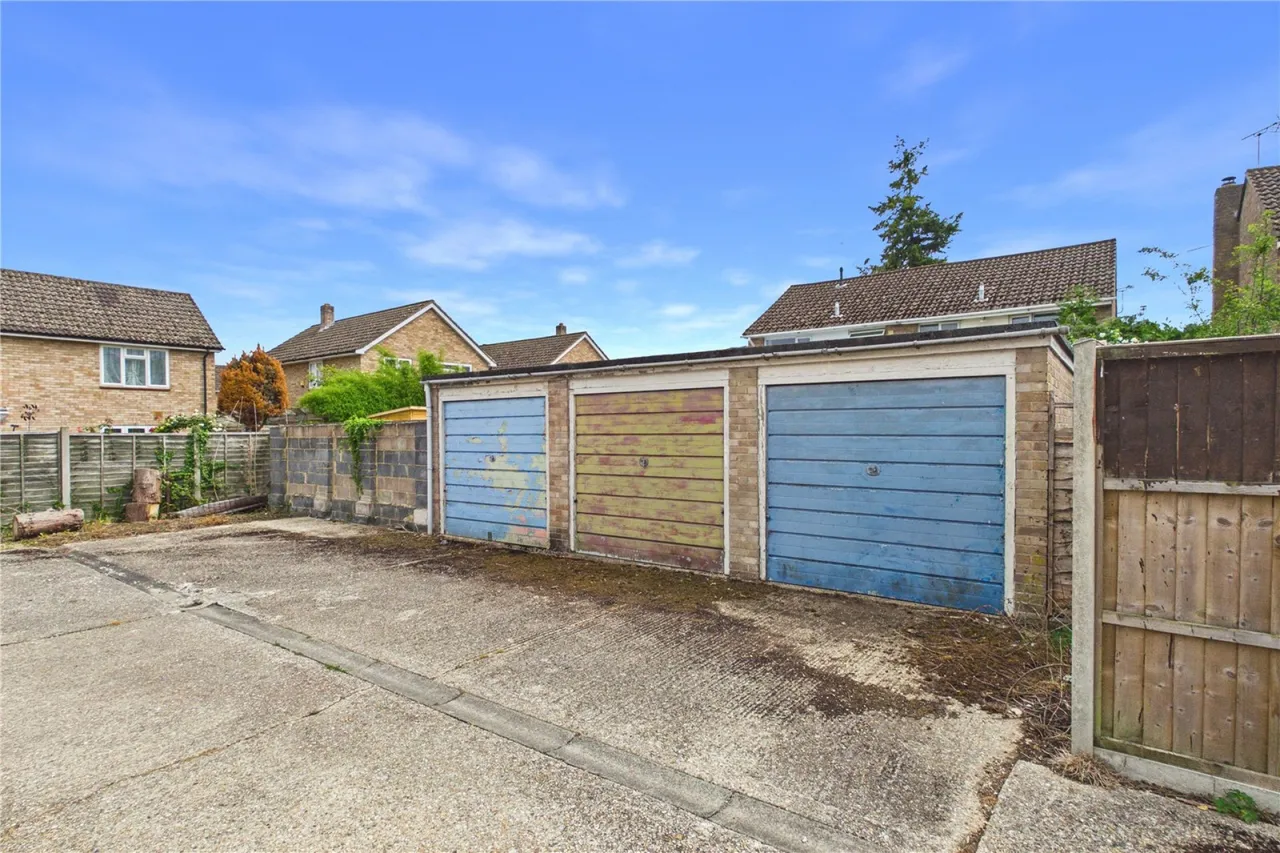 Sutton Road, Speen, RG14, photo 19