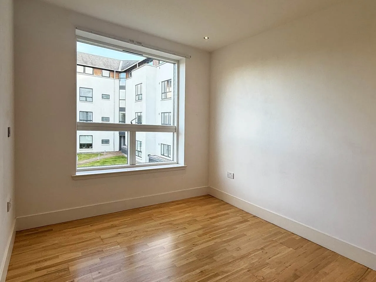 Brighouse Park Cross, Cramond, Edinburgh, EH4 6GU, photo 9