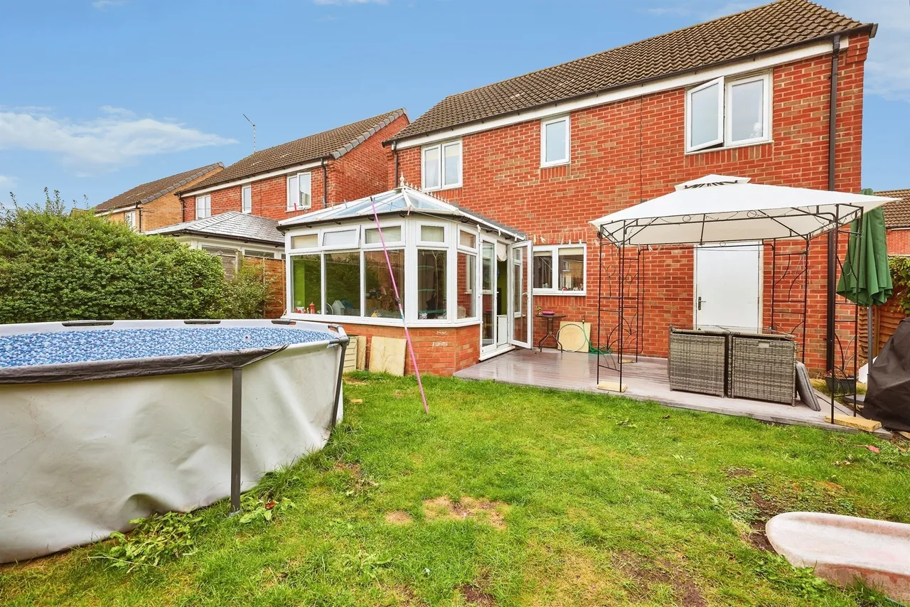 Baroness Way, Peterborough, PE6, photo 15