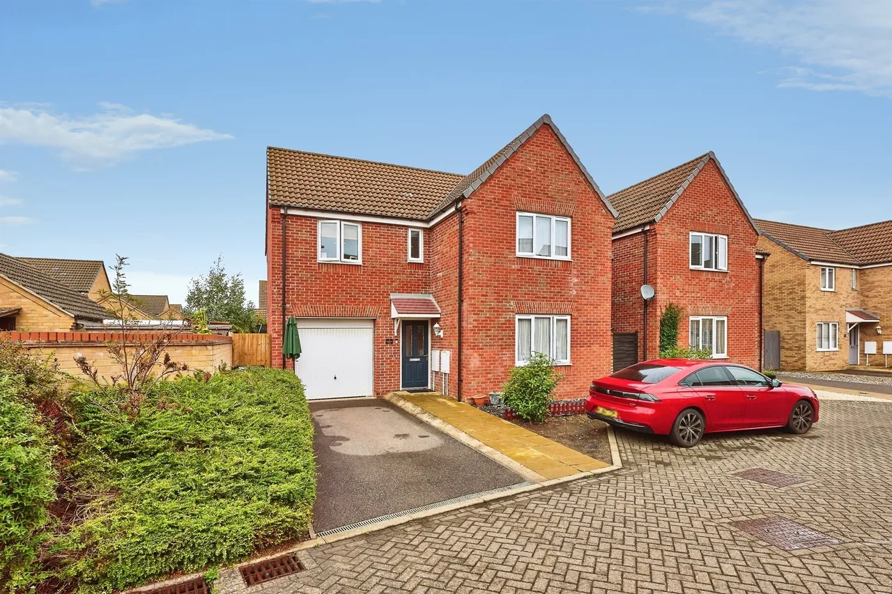 4 bed house for sale, Baroness Way, Peterborough, PE6