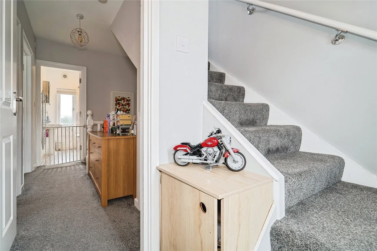 Portfield Avenue, Haverfordwest, SA61, photo 21