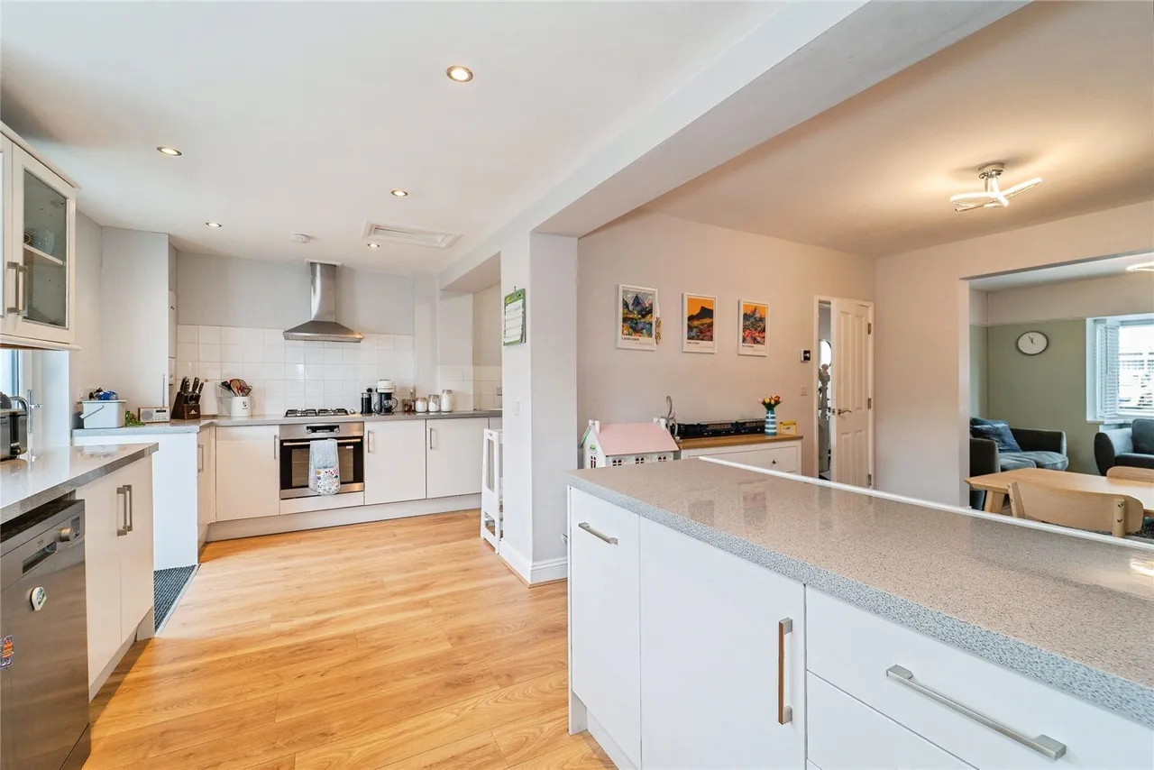Portfield Avenue, Haverfordwest, SA61, photo 8