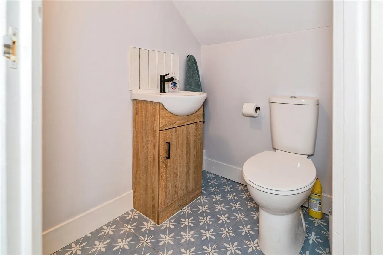 Portfield Avenue, Haverfordwest, SA61, photo 25