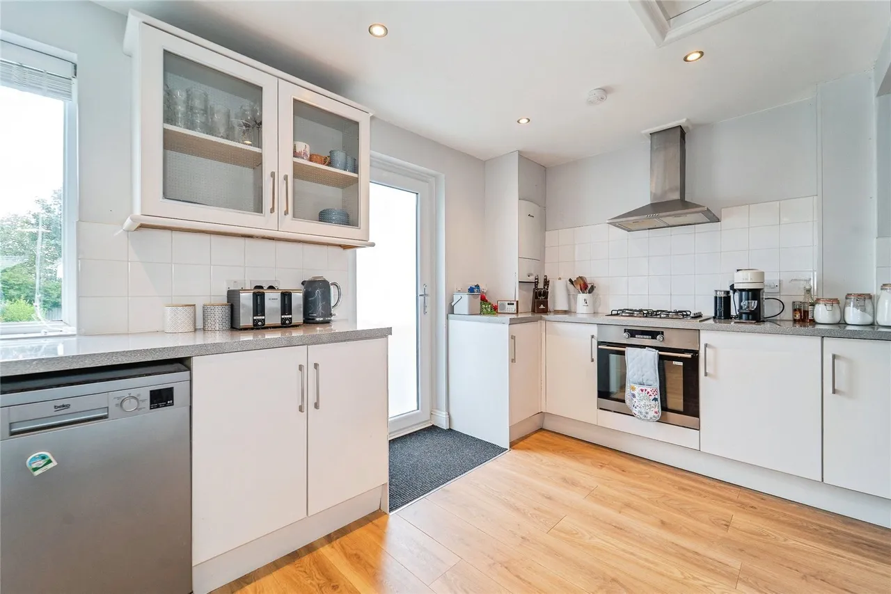 Portfield Avenue, Haverfordwest, SA61, photo 11