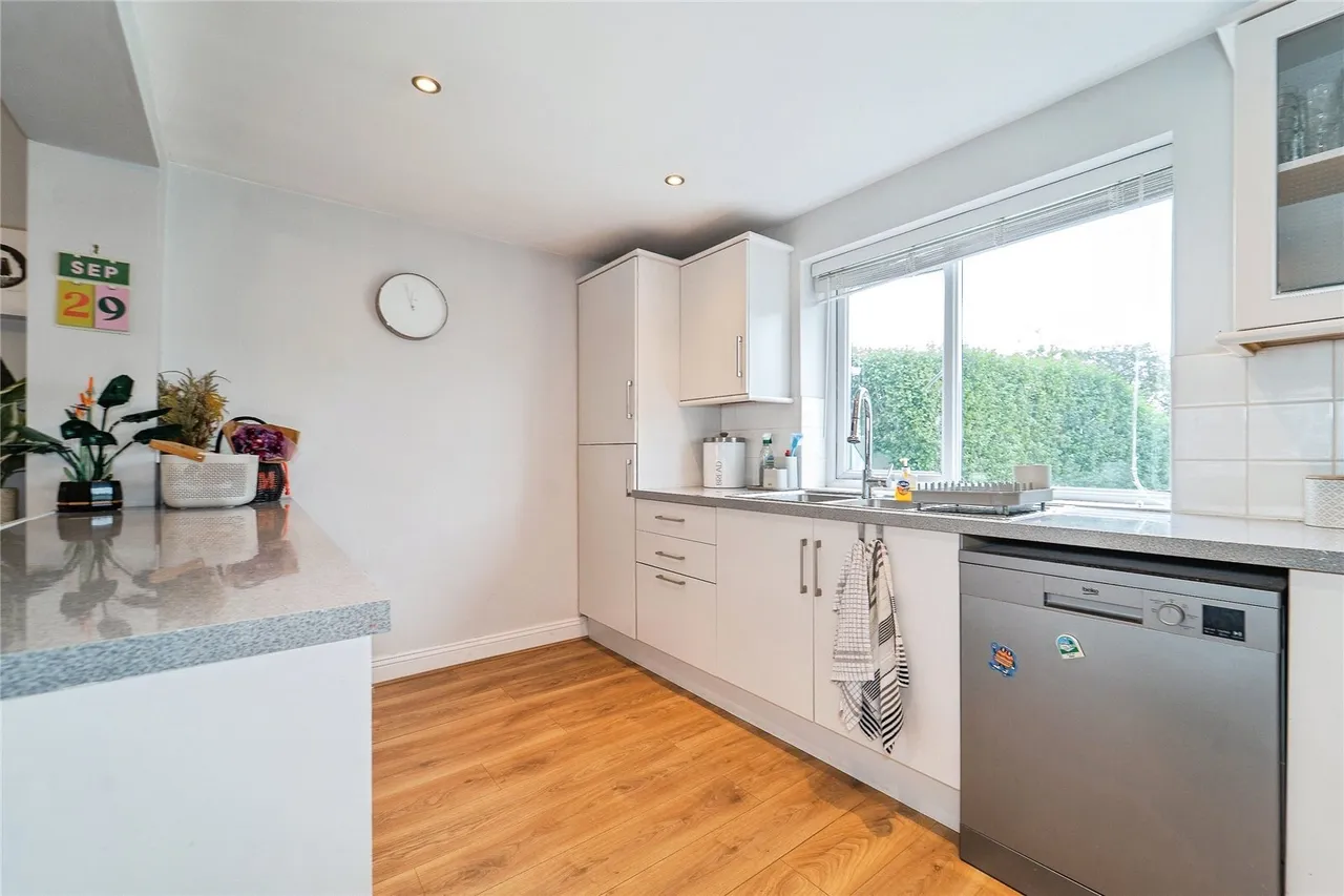 Portfield Avenue, Haverfordwest, SA61, photo 10