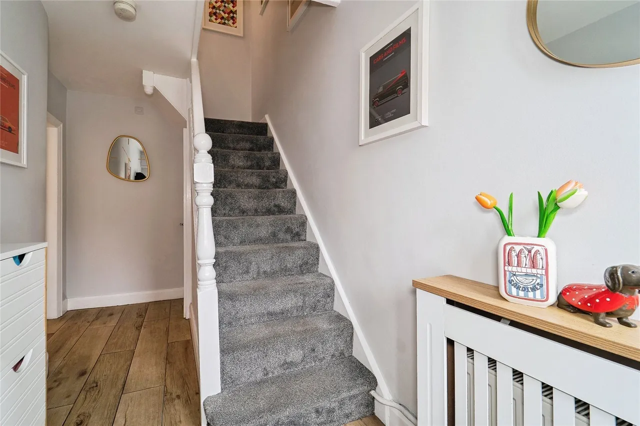 Portfield Avenue, Haverfordwest, SA61, photo 2