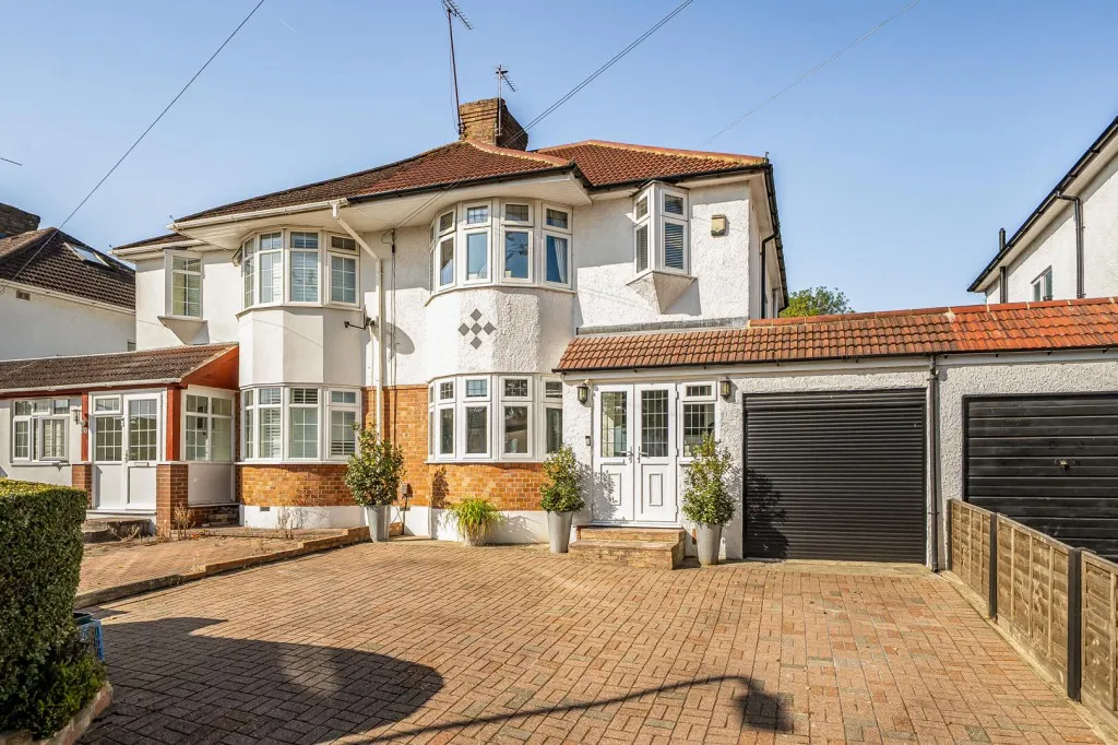 3 bed house for sale, Saxville Road, Orpington
