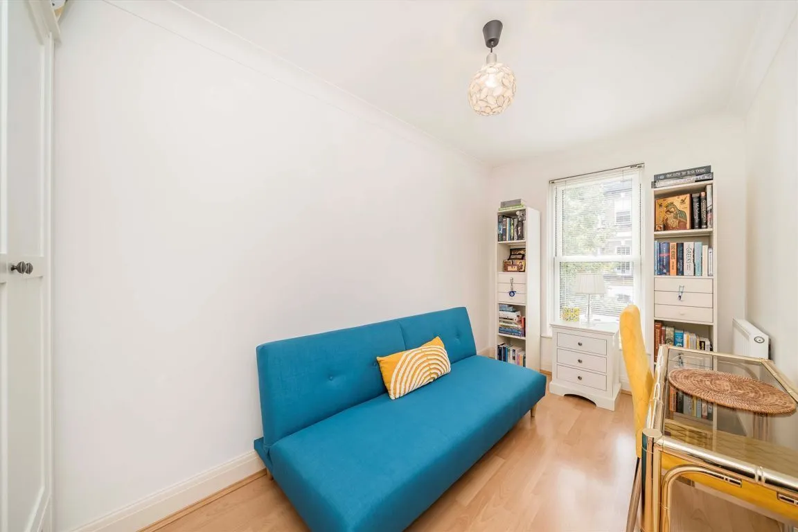 Grove Road, KT6, photo 5