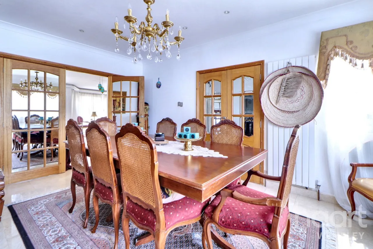 Barn Hill Estate, HA9, photo 8