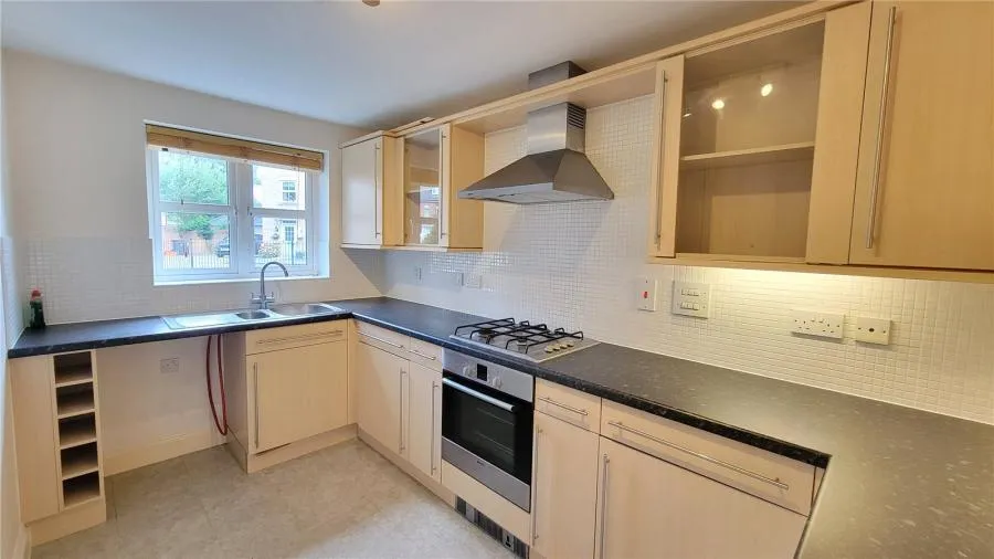 Estella Close, Swindon, SN25, photo 2